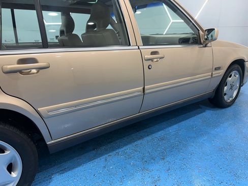 Used 1996 Volvo 960 Sedan RWD image 33