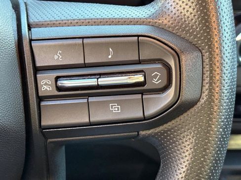 Used 2023 Chevrolet Colorado Trail Boss image 17