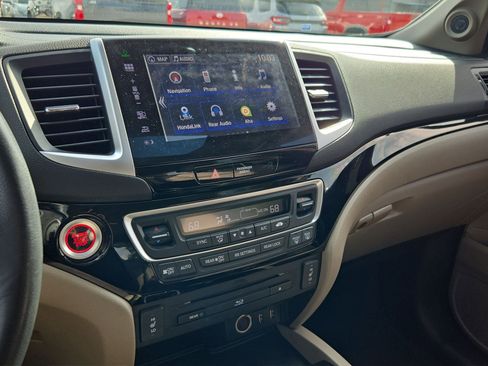 Used 2016 Honda Pilot Touring image 22