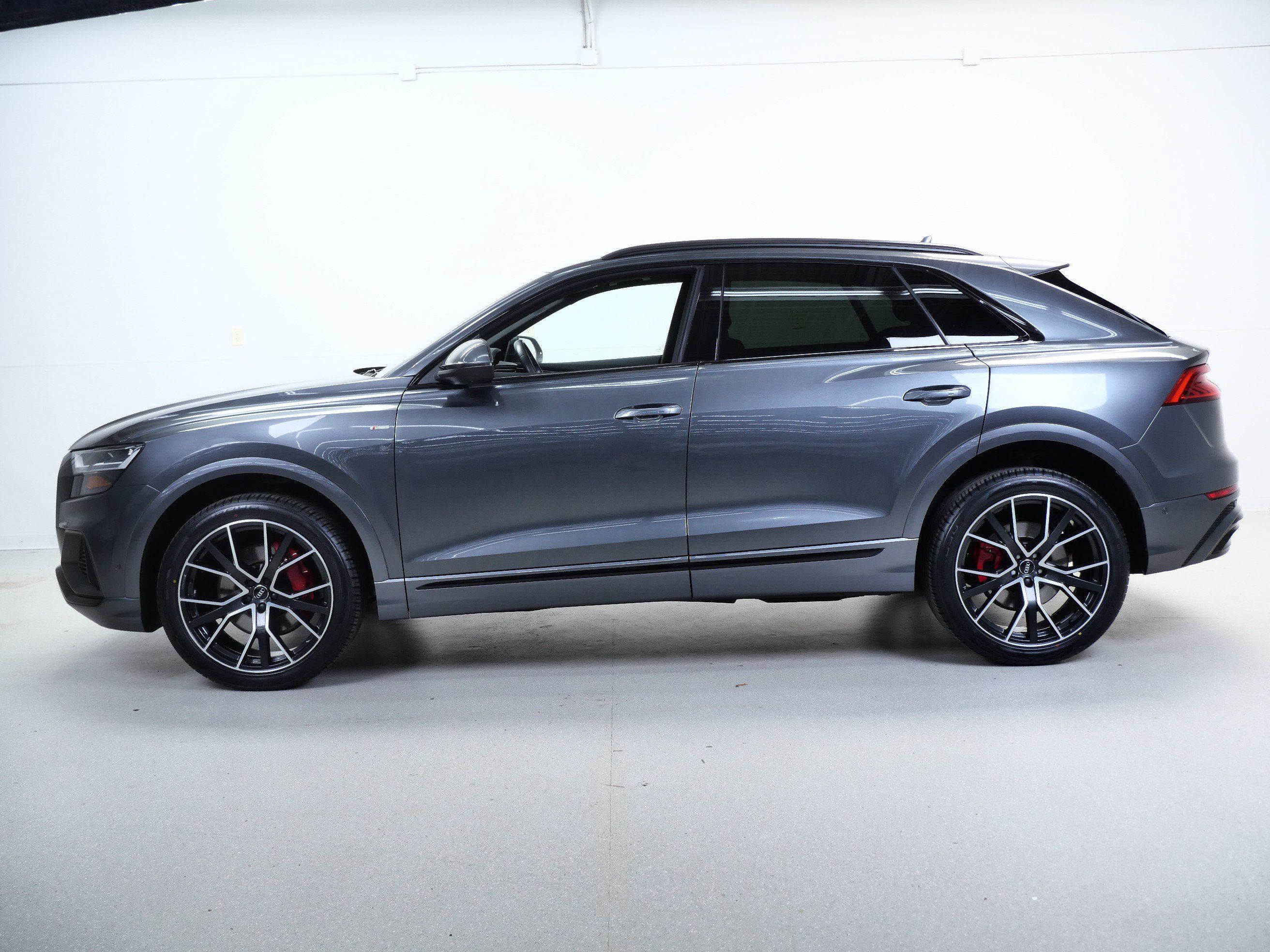 Used 2019 Audi Q8 Premium Plus w/ Premium Plus AWD/4WD image 10