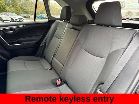 Used 2025 Toyota RAV4 XLE image 22