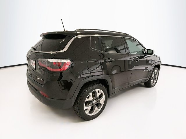 Used 2018 Jeep Compass Limited w/ Navigation Group AWD/4WD image 6