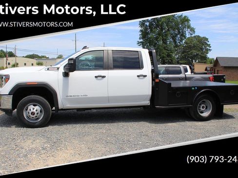 Used 2021 GMC Sierra 3500 4x4 Crew Cab w/ Convenience Package image 1