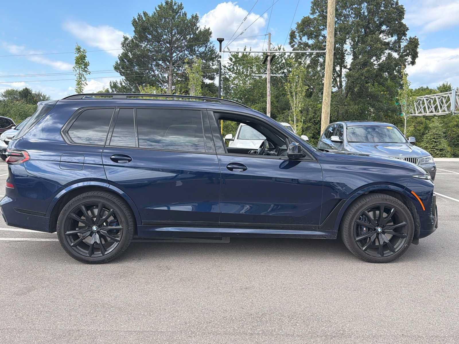 Used 2024 BMW X7 M60i w/ Executive Package AWD/4WD image 11