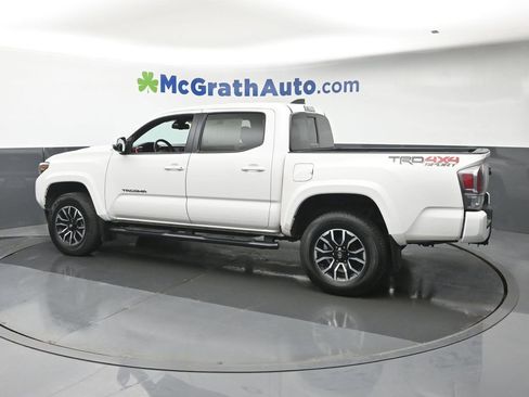 Used 2020 Toyota Tacoma TRD Sport AWD/4WD image 19