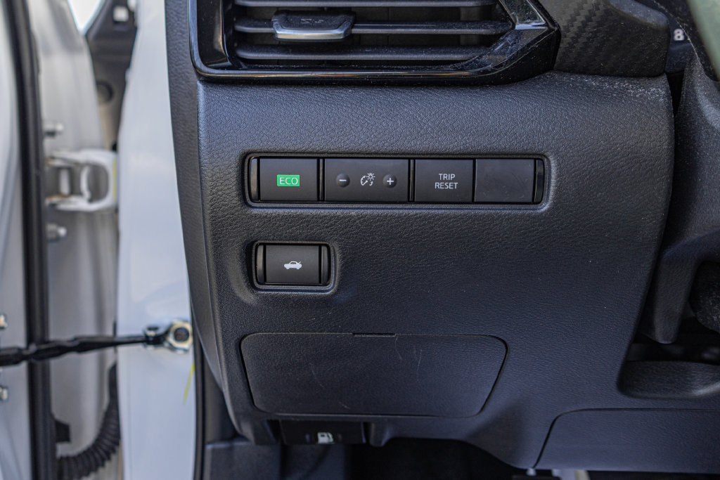 Used 2023 Nissan Sentra SV FWD image 25