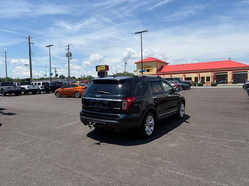 Used 2014 Ford Explorer XLT w/ Equipment Group 202A FWD image 3