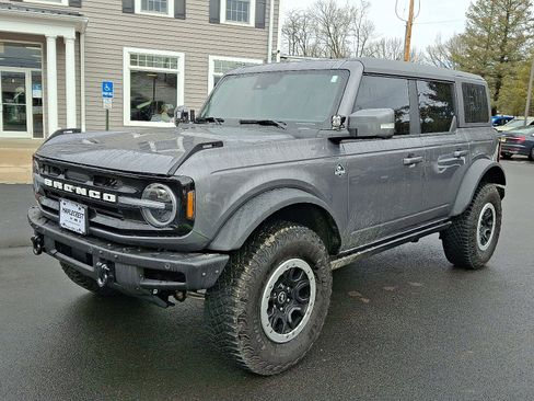 Certified 2023 Ford Bronco Outer Banks w/ Sasquatch Package image 1