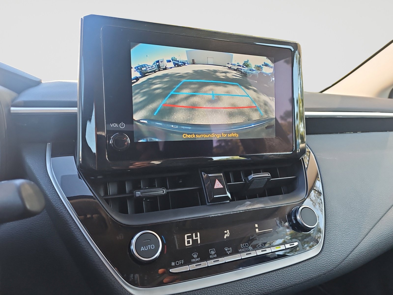 Used 2025 Toyota Corolla LE FWD image 28