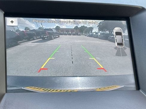 Used 2018 Ford Edge Titanium FWD image 21
