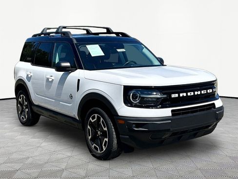Used 2022 Ford Bronco Sport Outer Banks w/ Tech Package AWD/4WD image 10