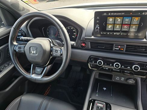 Certified 2023 Honda Pilot TrailSport image 13