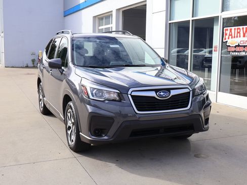 Used 2020 Subaru Forester Premium AWD/4WD image 2