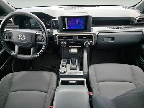 Used 2025 Toyota Tacoma SR5 AWD/4WD image 13