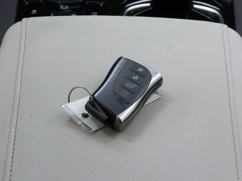 Used 2024 Lexus RX 350 FWD w/ Technology Package image 16