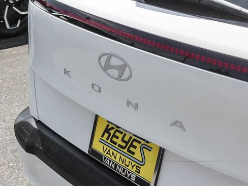 Certified 2024 Hyundai Kona SEL FWD image 9