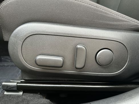 Used 2025 Hyundai Kona SEL image 14