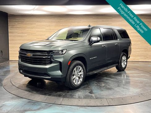 Used 2024 Chevrolet Suburban Premier w/ Premium Package 2 AWD/4WD image 5