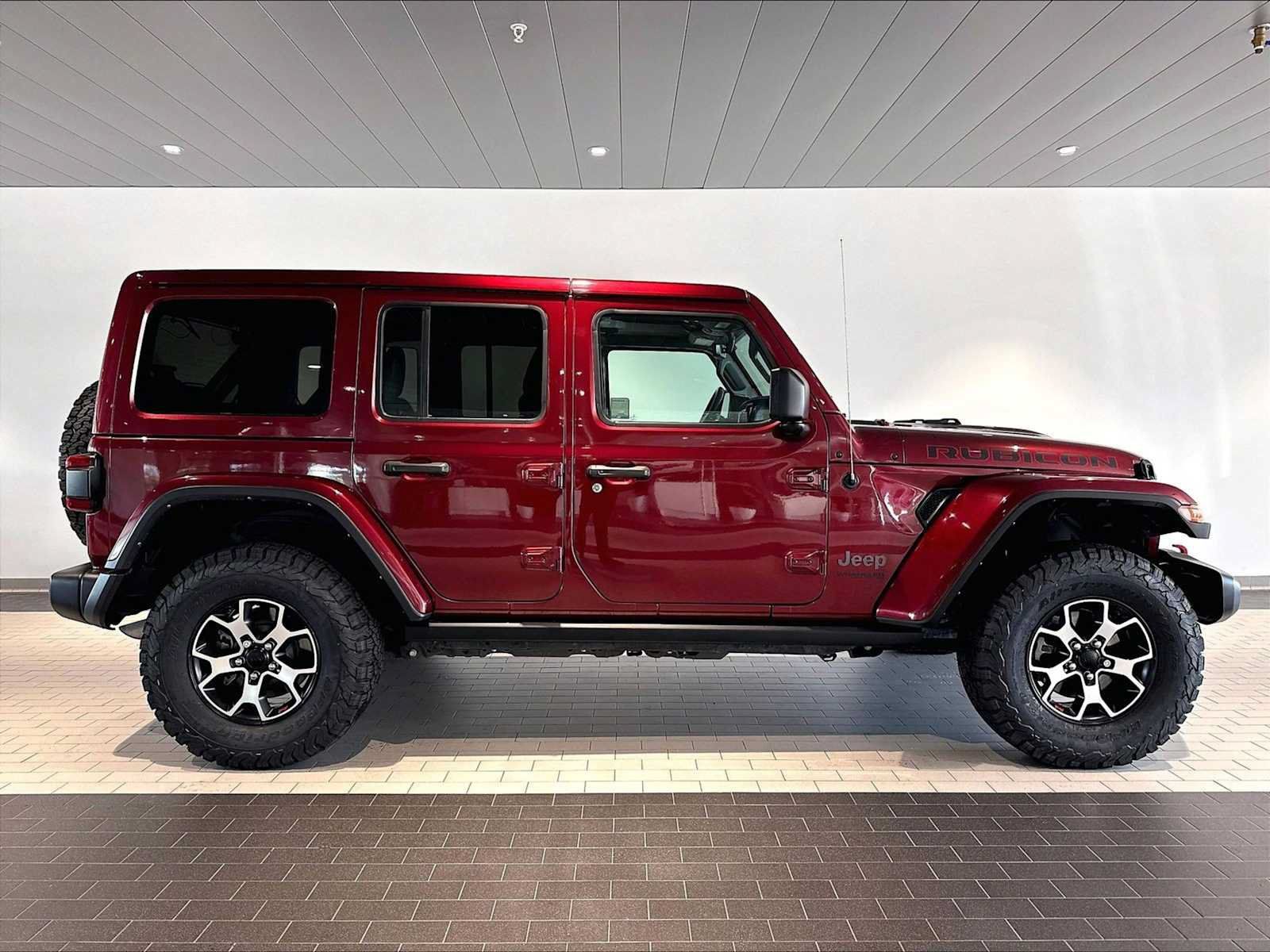 Used 2021 Jeep Wrangler Unlimited Rubicon AWD/4WD image 11
