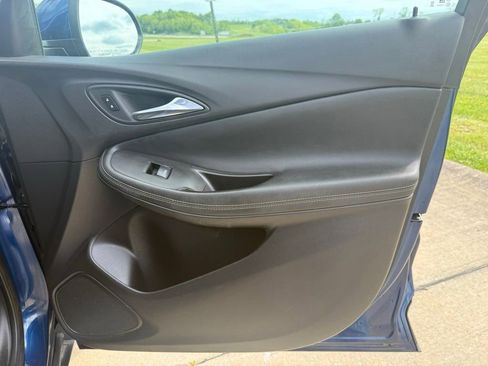 Used 2023 Buick Encore GX Essence FWD image 19