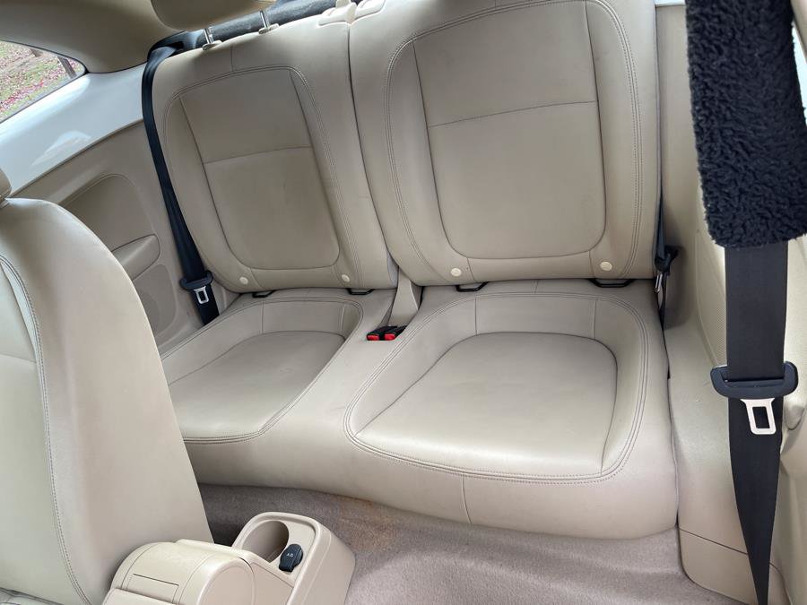 Used 2013 Volkswagen Beetle TDI FWD image 11