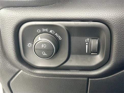 Used 2022 RAM 2500 Big Horn w/ Level C Equiment Group image 24