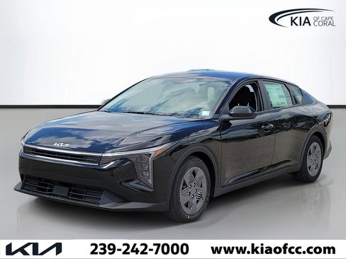 New 2026 Kia K4 FWD image 3