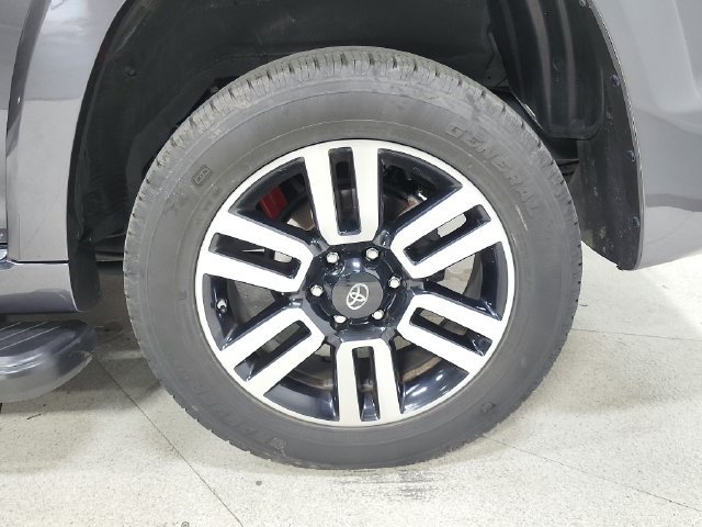 Used 2021 Toyota 4Runner Limited RWD image 27
