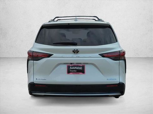 New 2026 Toyota Sienna Platinum image 6