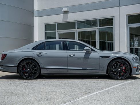 New 2025 Bentley Flying Spur Plug-In Hybrid image 5
