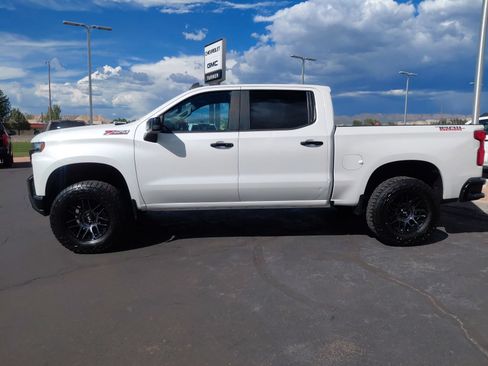 Used 2021 Chevrolet Silverado 1500 LT Trail Boss w/ Convenience Package II AWD/4WD image 9