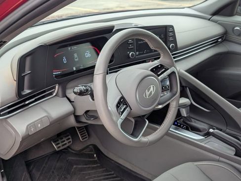 Certified 2025 Hyundai Elantra Sport image 11