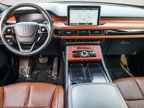 Used 2022 Lincoln Aviator Reserve w/ Equipment Group 201A AWD/4WD image 23