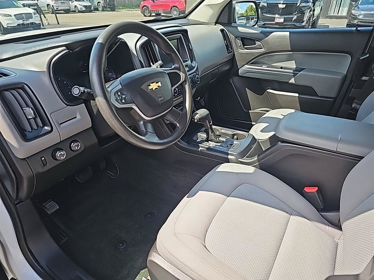 Used 2017 Chevrolet Colorado W/T w/ WT Convenience Package AWD/4WD image 10