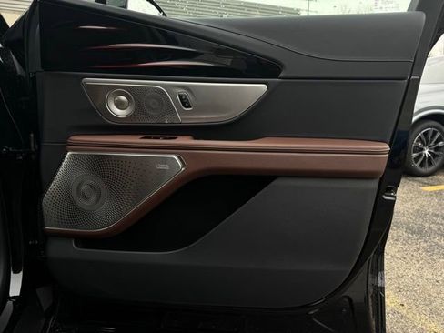 New 2026 Lincoln Nautilus Reserve image 16