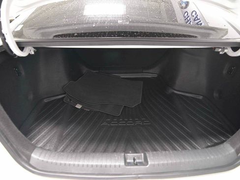 Used 2024 Honda Accord LX image 10