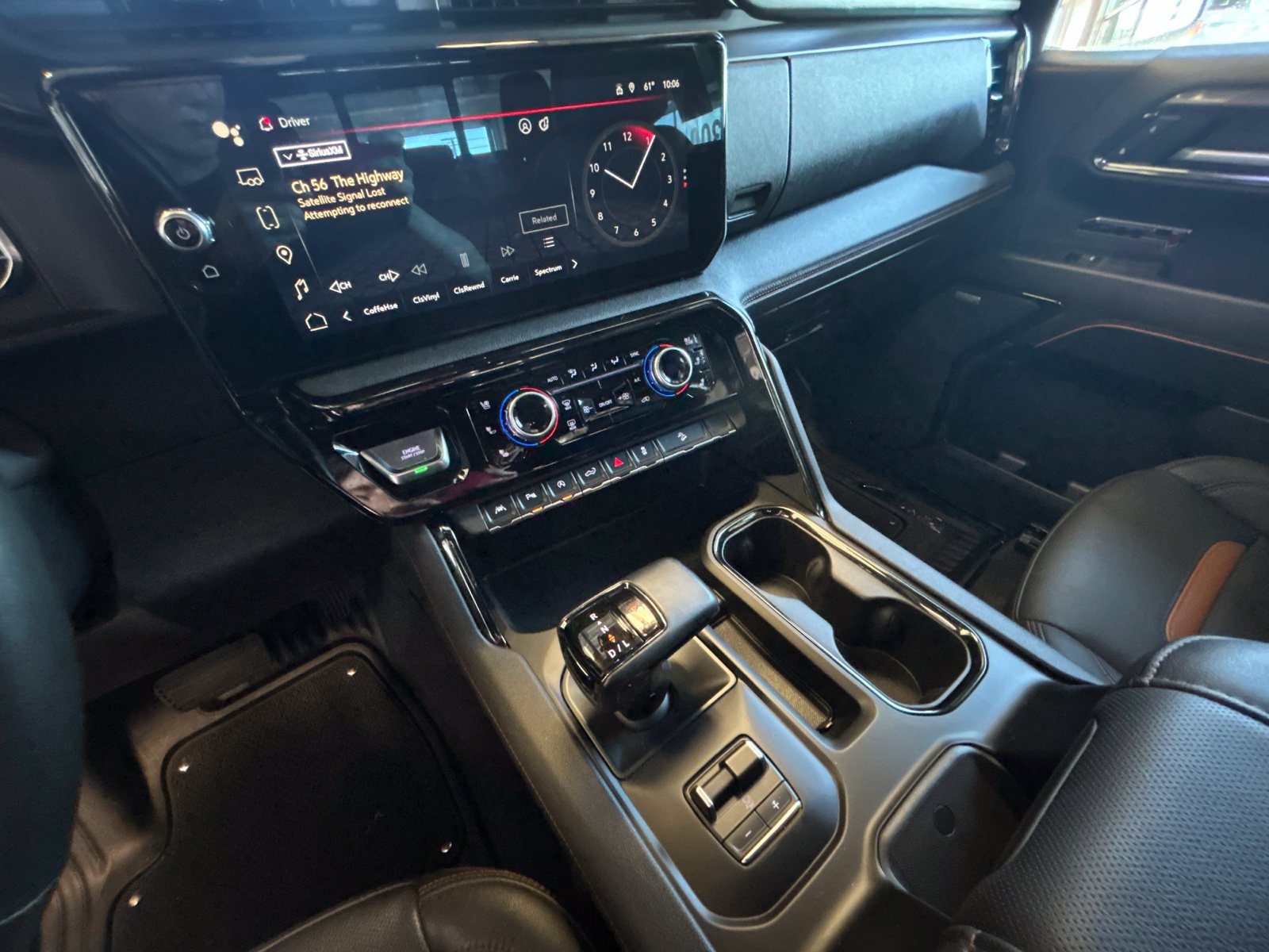 Used 2024 GMC Sierra 1500 AT4 w/ Technology Package AWD/4WD image 24