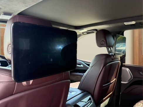 Used 2022 Cadillac Escalade Sport Platinum AWD/4WD image 32