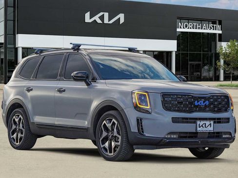 Certified 2022 Kia Telluride SX w/ SX Prestige Package image 8