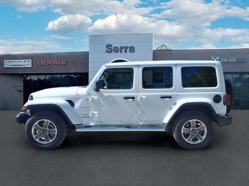 Used 2021 Jeep Wrangler Unlimited Sahara AWD/4WD image 4