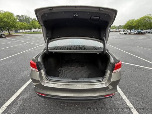 Used 2018 Kia Optima LX FWD image 18