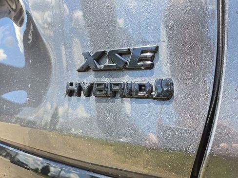 Used 2021 Toyota RAV4 XSE AWD/4WD image 4