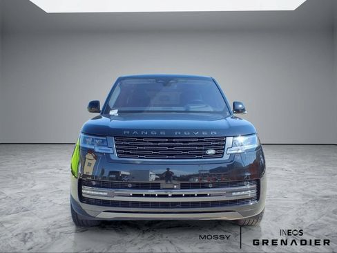 Used 2023 Land Rover Range Rover SE AWD/4WD image 3