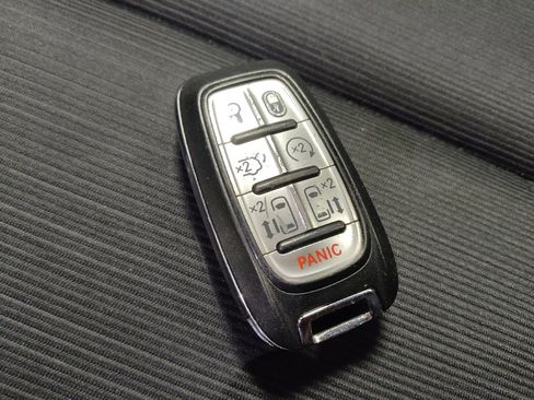 Used 2022 Chrysler Voyager LX FWD image 32
