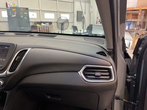 Used 2024 Chevrolet Equinox LT AWD/4WD image 32