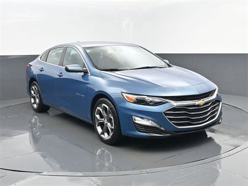 Used 2024 Chevrolet Malibu LT image 3