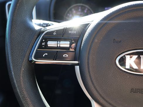 Used 2020 Kia Sportage LX image 32