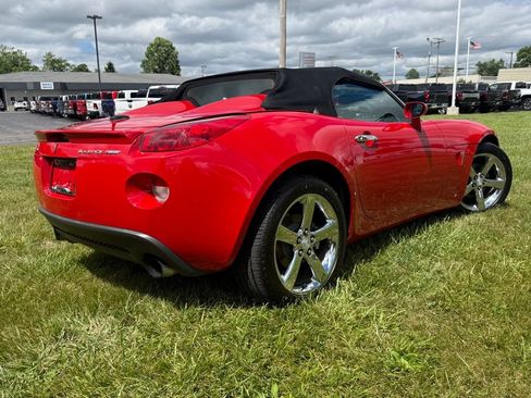 Used 2007 Pontiac Solstice GXP w/ Premium Package RWD image 3
