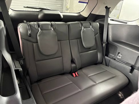 Certified 2025 Ford Explorer Active w/ Active Comfort Package AWD/4WD image 35