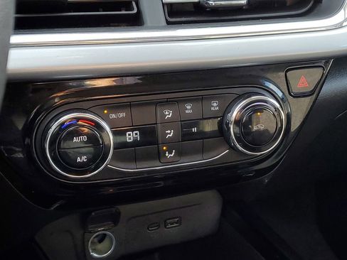 Used 2024 Chevrolet Trax LT image 20